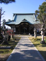 清潔で清清しい空気に包まれた西明寺の本堂